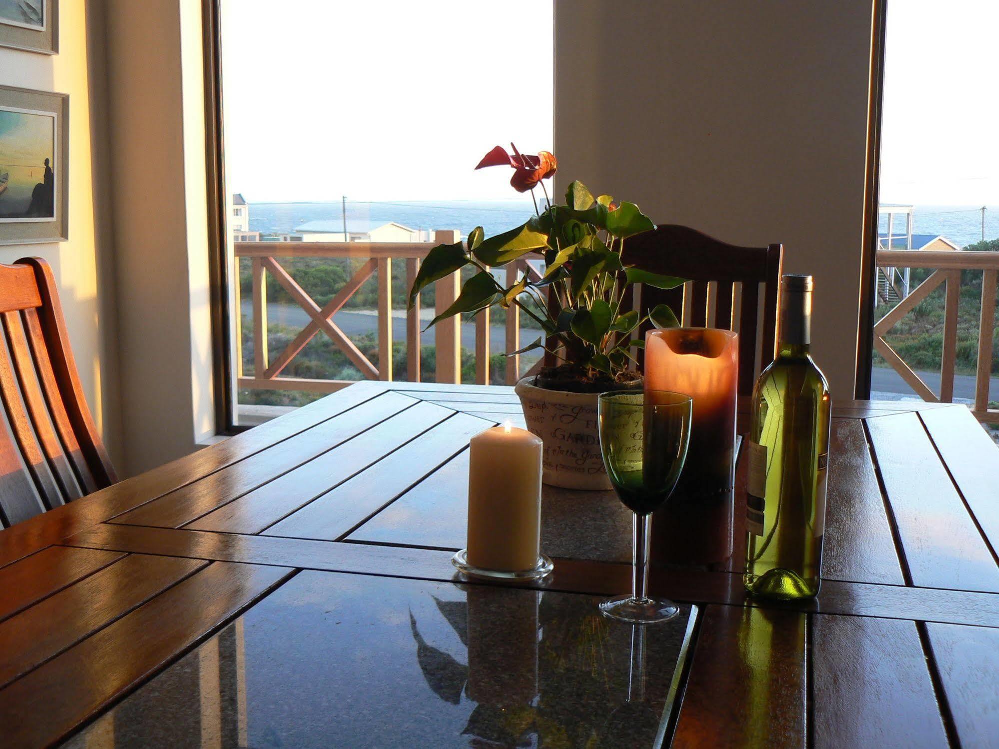 Van Den Berg'S Guesthouse Bettyʼs Bay Exteriér fotografie