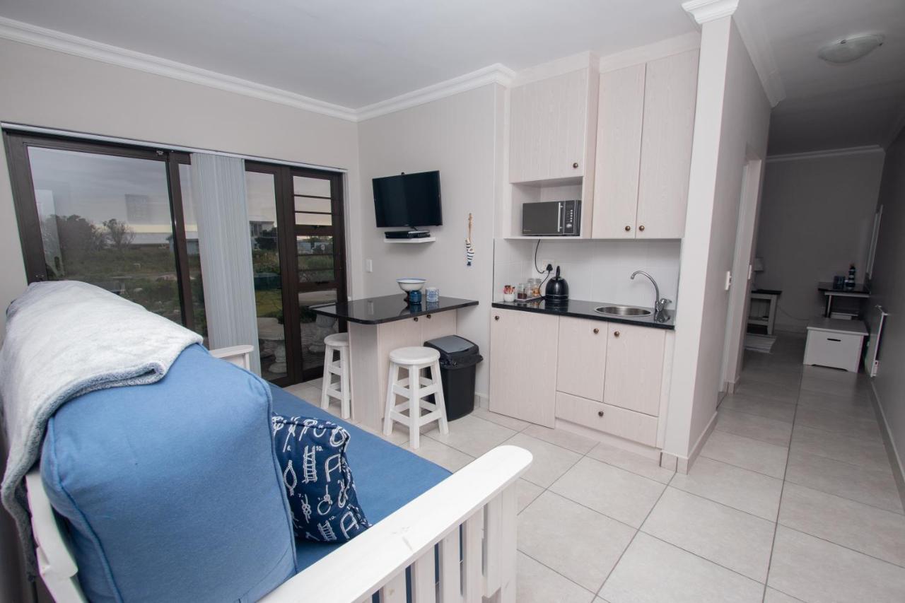 Van Den Berg'S Guesthouse Bettyʼs Bay Exteriér fotografie