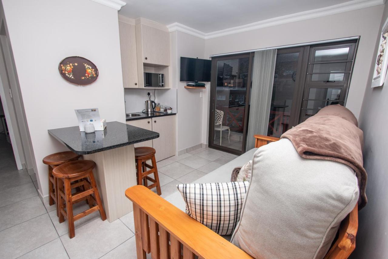Van Den Berg'S Guesthouse Bettyʼs Bay Exteriér fotografie