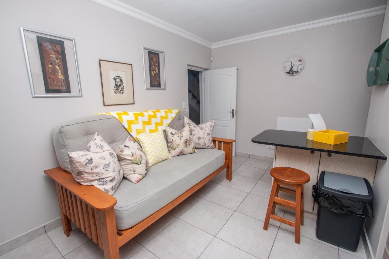 Van Den Berg'S Guesthouse Bettyʼs Bay Exteriér fotografie
