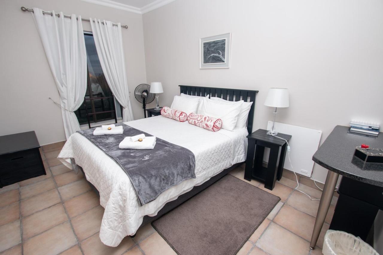 Van Den Berg'S Guesthouse Bettyʼs Bay Exteriér fotografie