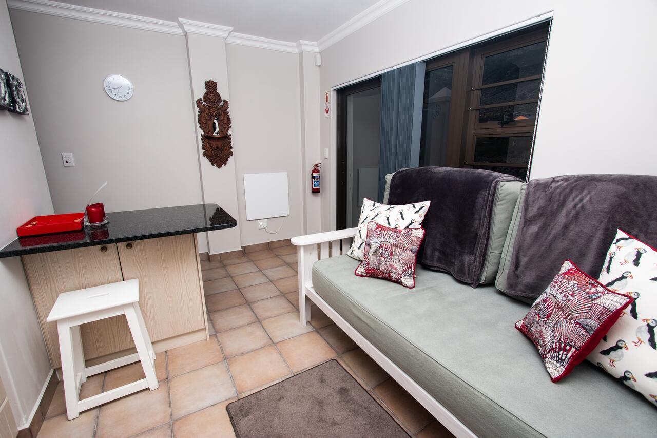 Van Den Berg'S Guesthouse Bettyʼs Bay Exteriér fotografie